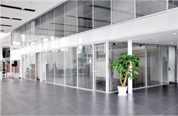 玻璃隔斷墻-移動隔斷墻-隔斷墻設(shè)計-辦公玻璃隔斷墻