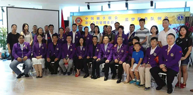 時尚辦公家具|獅企論壇全體合影