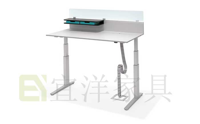 隨著時代的發(fā)展，越來越多的人都采用智能辦公家具了，這樣子的話，可能也有一些公司，尤其是一些高端的企業(yè)更是如此，他們知道反正自己都是可以賺到十分多少錢，那為什么不能好好地把這些錢弄到自己的身上呢