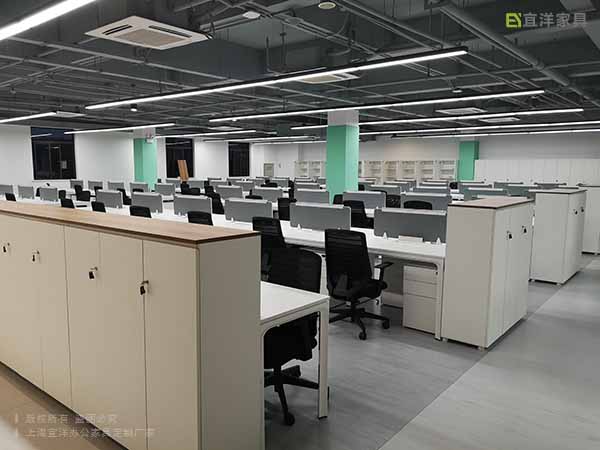 屏風(fēng)辦公桌,定制屏風(fēng)辦公桌