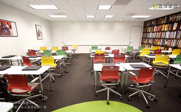 01-課桌培訓(xùn)桌,培訓(xùn)椅,課桌椅.jpg 01-課桌培訓(xùn)桌,培訓(xùn)椅,課桌椅.jpg