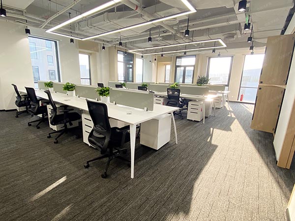 板式辦公桌,員工桌,人體工學椅