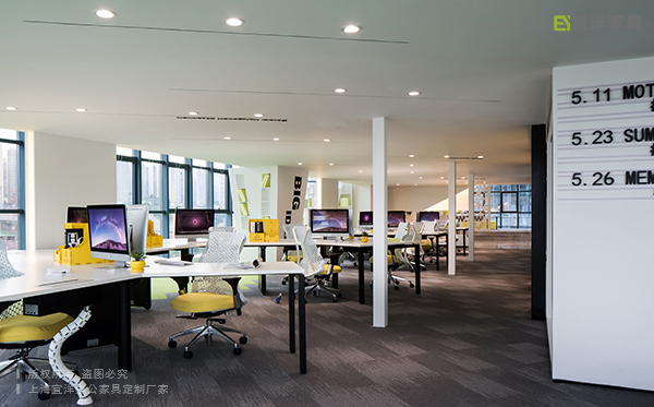 屏風(fēng)卡位辦公桌,辦公屏風(fēng)定制