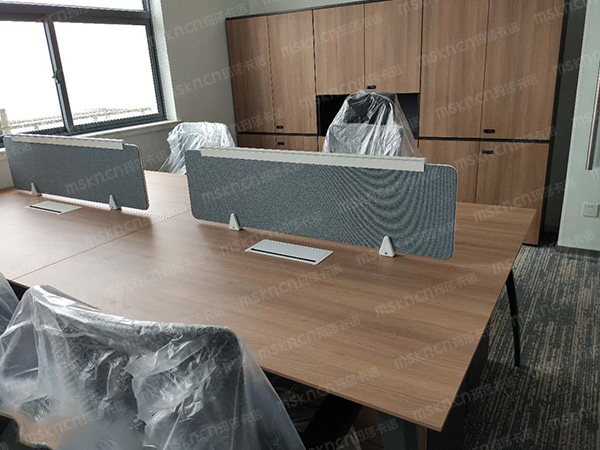 屏風桌,屏風辦公桌,屏風員工桌