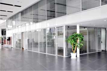 玻璃隔斷墻-移動隔斷墻-隔斷墻設計-辦公玻璃隔斷墻
